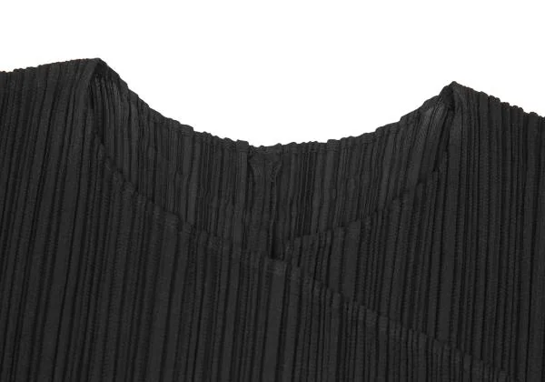 PLEATS PLEASE Buttonless Cardigan K-156630_004