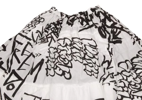 COMME des GARCONS Multiple Hem Lettering Print Voluminous Skirt K-156700_003