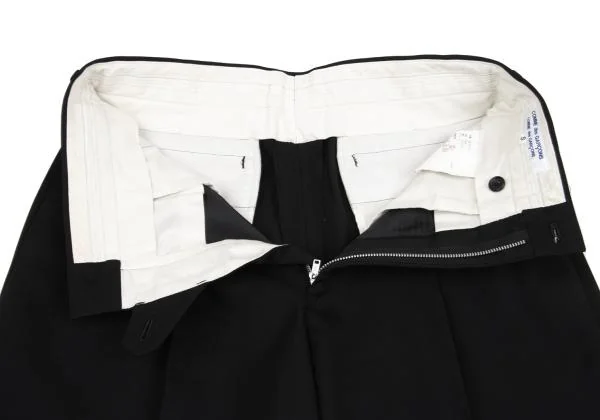 COMME des GARCONS Wool Gaba Tuck Shorts K-157589_005