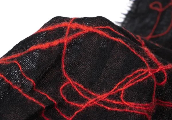 ヨウジヤマモト ファムYohji Yamamoto FEMME ウール刺繍総柄大判ストール 黒赤 K-158178_005