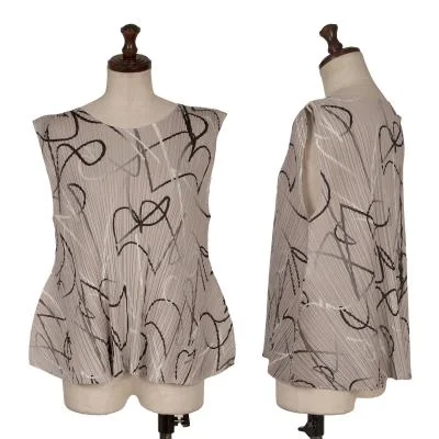 PLEATS PLEASE CONDUCTOR Printed Flare Sleeveless Top
