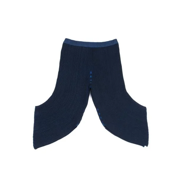 イッセイミヤケISSEY MIYAKE リブ変形クロップドパンツ 紺2 K-159045_001