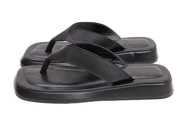 ヨウジヤマモト ファムYohji Yamamoto FEMME レザービーチサンダル 黒2（23位） K-159114_003