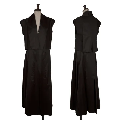 CHANEL Cotton Sleeveless Top & Tuck Skirt