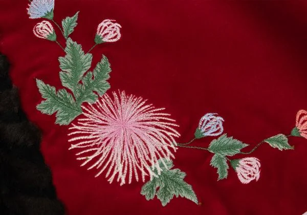 ケイタマルヤマKEITA MARUYAMA ファートリム花柄刺繍ベルベットノーカラージャケット 赤1 K-159482_008