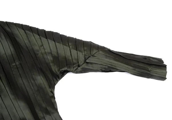 イッセイミヤケISSEY MIYAKE ストールカラーバイカラープリーツコート カーキM位 K-159553_010