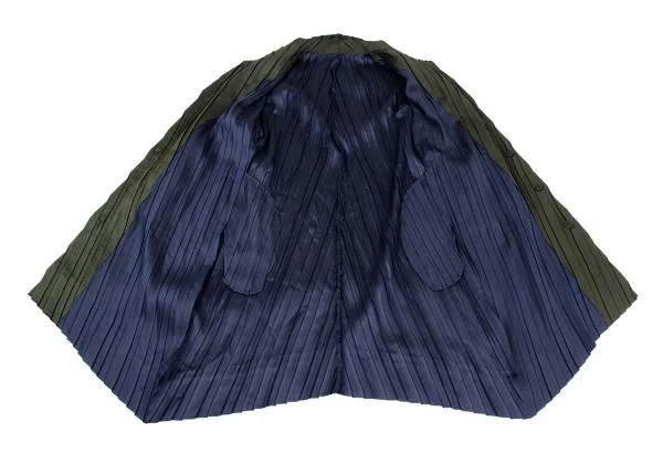 イッセイミヤケISSEY MIYAKE ストールカラーバイカラープリーツコート カーキM位 K-159553_015
