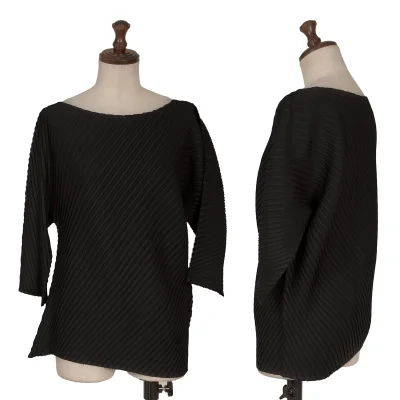 ISSEY MIYAKE Pleats Asymmetry Top