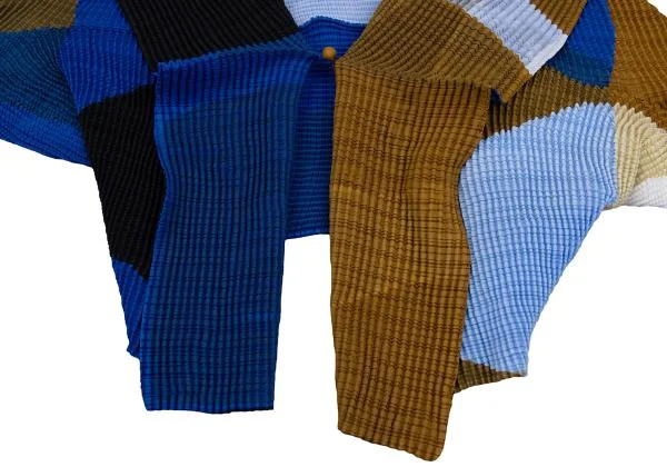 ISSEY MIYAKE  Color Switching Stretch Pleats Cardigan K-159712_006
