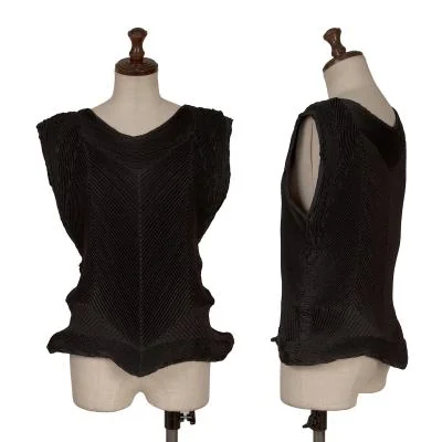 ISSEY MIYAKE 3D Steam Stretch Pleated Sleeveless Top