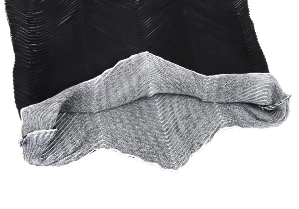 ISSEY MIYAKE Zigzag Pleats Sleeveless Top K-159893_008