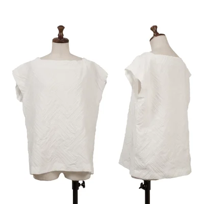 ISSEY MIYAKE 3D Lattice Design Sleeveless Top