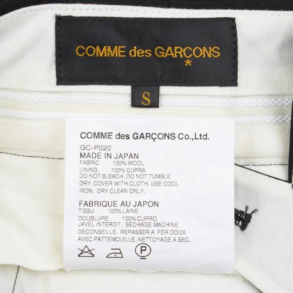 COMME des GARCONS Wool Gaba Shorts K-159991_009