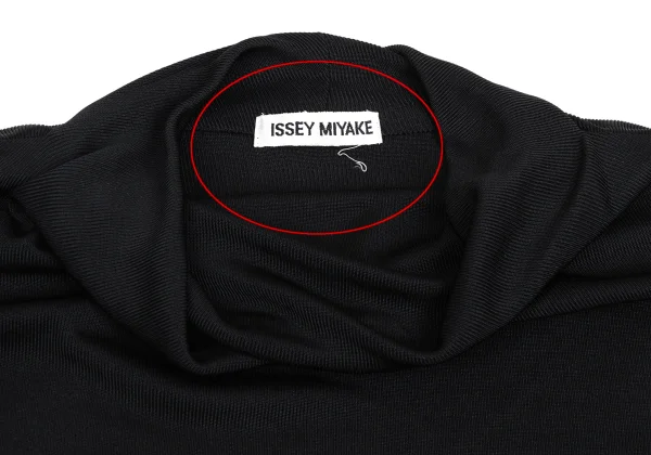ISSEY MIYAKE Drape Neck Long Sleeve T-shirt K-160413_005