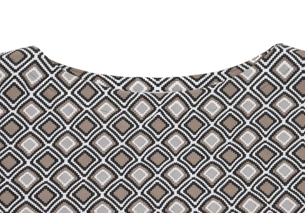 ISSEY MIYAKE Geometric Emboss Sleeveless Top K-160429_004