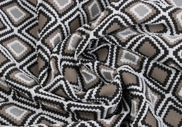 ISSEY MIYAKE Geometric Emboss Skirt K-160430_010