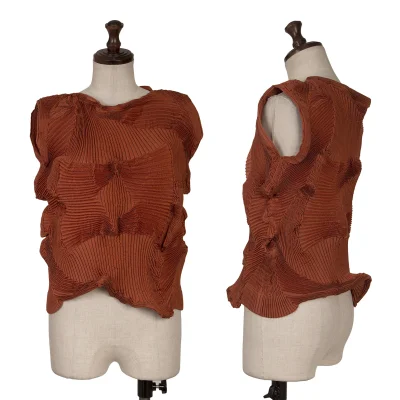 ISSEY MIYAKE 3D Steam Stretch Pleats Sleeveless Top
