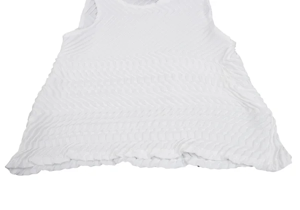 ISSEY MIYAKE Zigzag Embossed Pleated Tank Top K-160511_010