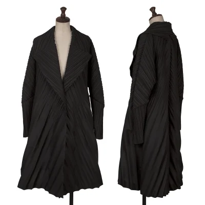 ISSEY MIYAKE Pleated 1B Coat