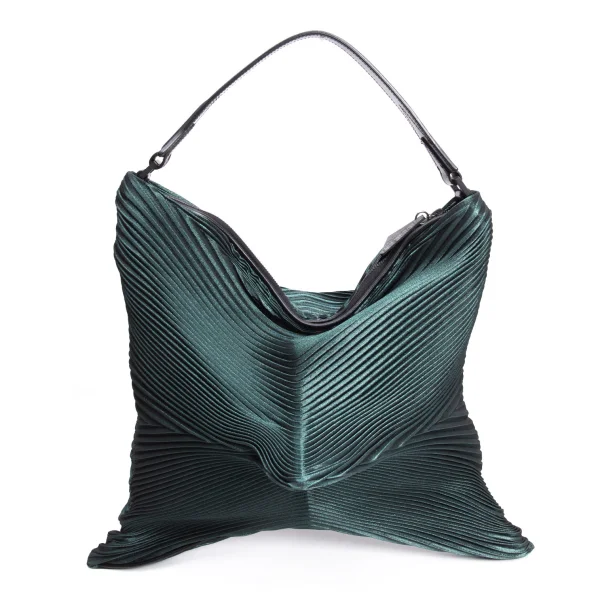ISSEY MIYAKE 3D Steam Stretch Pleated Bag K-160616_002