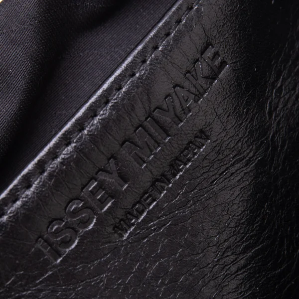 ISSEY MIYAKE 3D Steam Stretch Pleated Bag K-160616_013