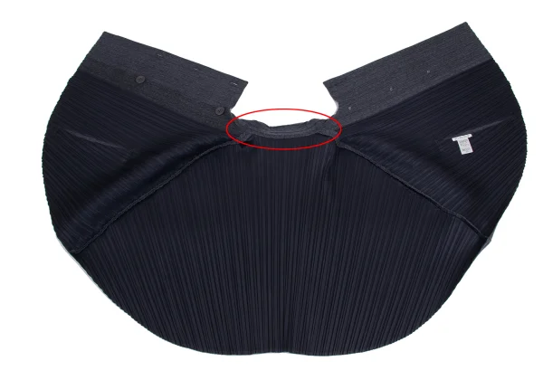 PLEATS PLEASE Felt Like Poly Poncho Jacket K-161177_010