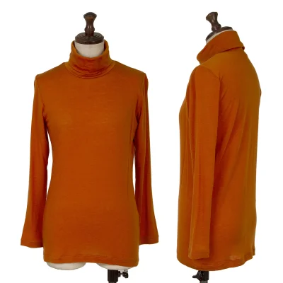 ISSEY MIYAKE me Turtleneck Long Sleeve Knit Top