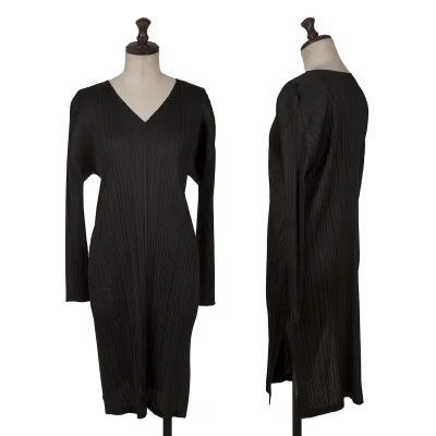 PLEATS PLEASE Pleated V Neck Tunic