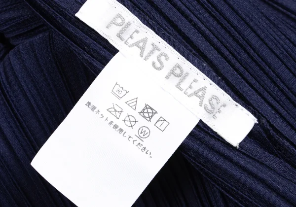 PLEATS PLEASE TRUNK 3D Sleeve Pleated T Shirt K-161499_012