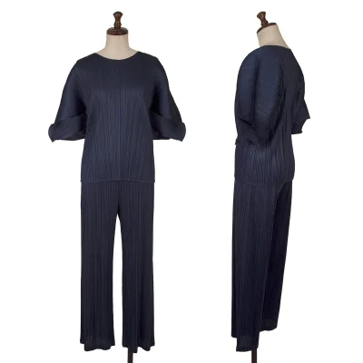 PLEATS PLEASE MONTHLY COLORS:AUGUST Pleated T Shirt & Pants