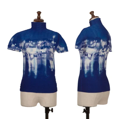 ISSEY MIYAKE me Printed Stretch Pleats High-neck T-shirt