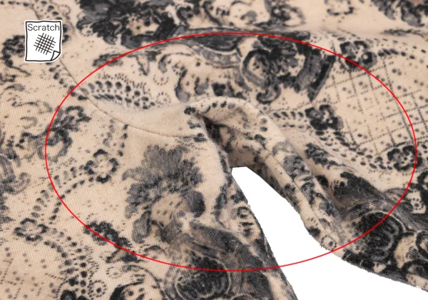 ISSEY MIYAKE Damask-patterned High-neck Top K-161966_005
