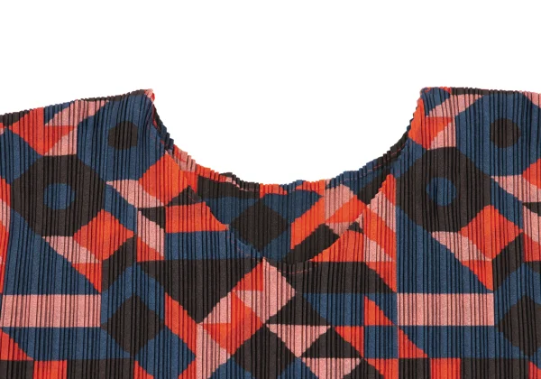 PLEATS PLEASE Geometric Sleeveless Dress K-161971_004