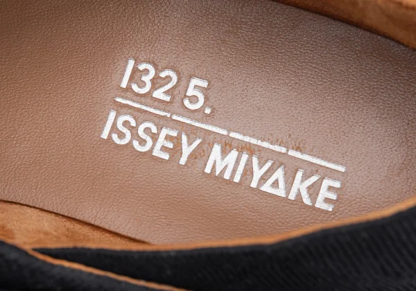 ISSEY MIYAKE 132 5. TATAMI KNIT SHOES K-161979_016