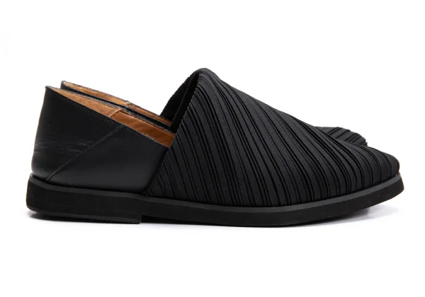 PLEATS PLEASE Pleats Slip-on K-161980_007