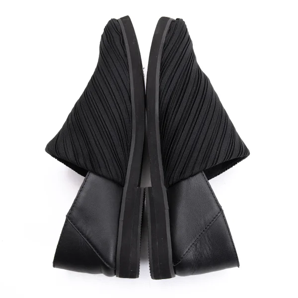 PLEATS PLEASE Pleats Slip-on K-161980_008