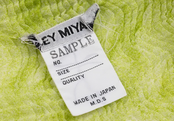 ISSEY MIYAKE Stretch Pleats Gradation Stole K-162093_009