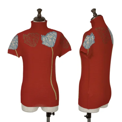 ISSEY MIYAKE me Floral Print Stretch Pleats High-neck T-shirt