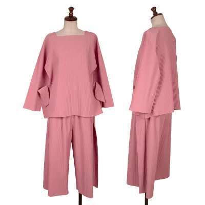 ISSEY MIYAKE me Fine Knit Pleated Side Cutting T Shirt & Pants