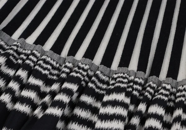 ISSEY MIYAKE PERMANENTE Rib Switching Stripe Skirt K-162323_007