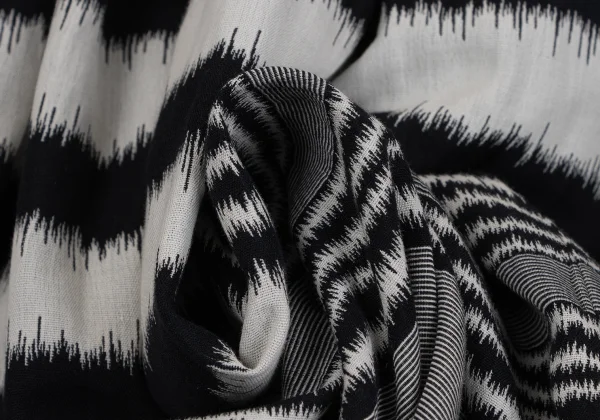 ISSEY MIYAKE PERMANENTE Rib Switching Stripe Skirt K-162323_015