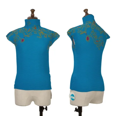 ISSEY MIYAKE me Graffiti Printed Stretch Pleats High Neck T-shirt