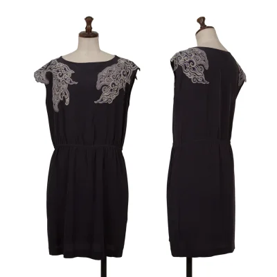 VIVIENNETAM Graphic Patch Silk Sleeveless Tunic