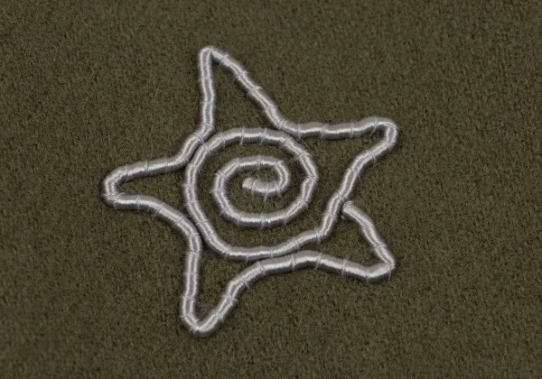 イッセイミヤケISSEY MIYAKE I.S. ウールエンブロイダリーノーカラージャケット カーキM K-162987_016