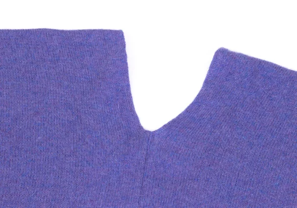 ISSEY MIYAKE me Wool Rayon V Neck Wide Knit Sweater K-163121_009
