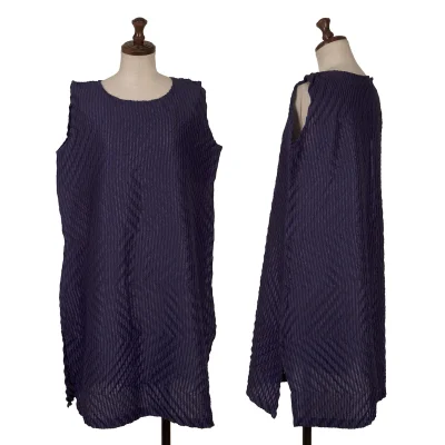 ISSEY MIYAKE me Pleated Diagonal Pleated Stripe Weave Tunic
