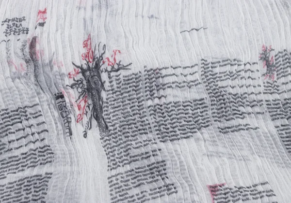 ISSEY MIYAKE WHITE LABEL Transfer Print Sheer Loop Pleated Mock Neck T-Shirt K-163171_009