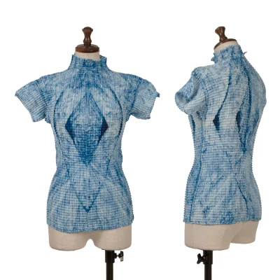 ISSEY MIYAKE Printed Wooly Pleats T Shirt