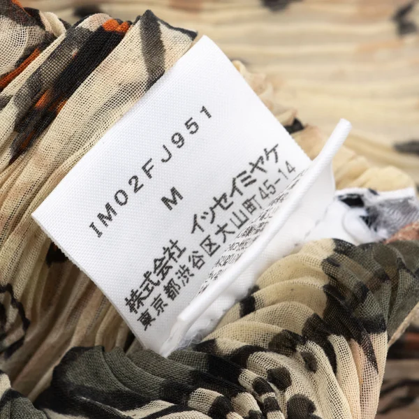 ISSEY MIYAKE Botanical Print See-through Pleats T-shirt K-163176_012