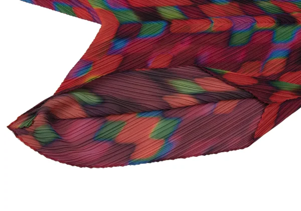 ISSEY MIYAKE Colorful Graphic Print Bias Pleats High necked Top K-163178_010